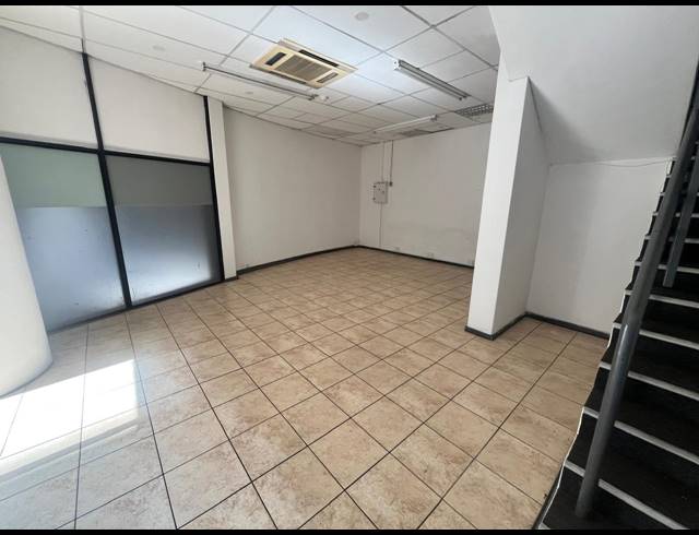154M² BUSINESS TO LET IN CAPE TOWN CITY CENTRE